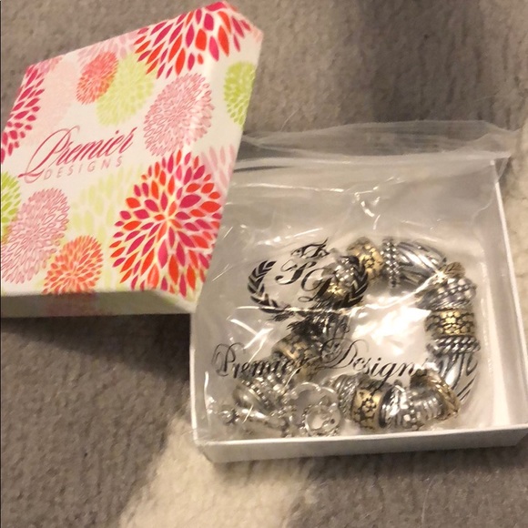 NWT Park Avenue Bracelet by Premier Designs - Picture 2 of 5